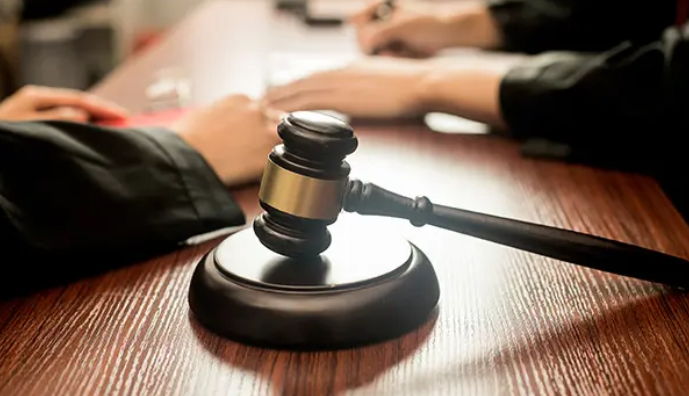 孫子愛(ài)吃小龍蝦爺爺狂偷100多斤被抓，盜竊罪怎么判